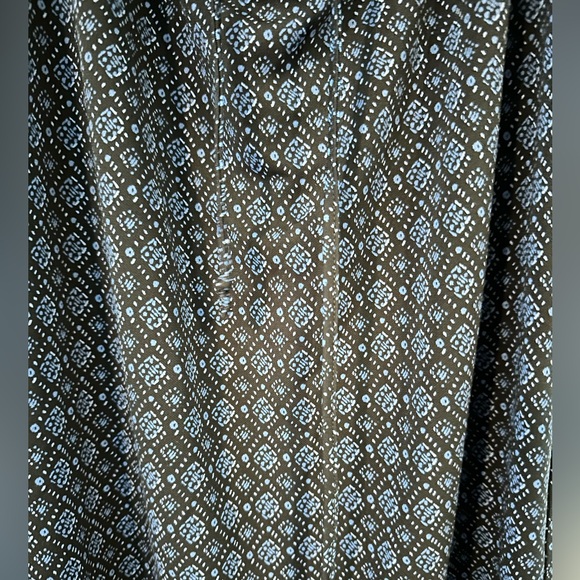 PETITE SOPHISTICATE DARK BLUE MAXI SKIRT WITH LIGHT BLUE GEOMETRIC DESIGN - Picture 2 of 2